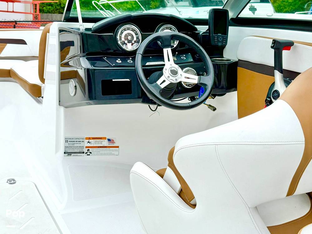 Slide: The Image of Four Winns HD2 2021 - 15631442