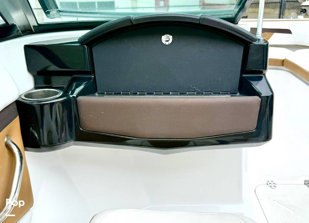 Slide: The Image of Four Winns HD2 2021 - 15631445