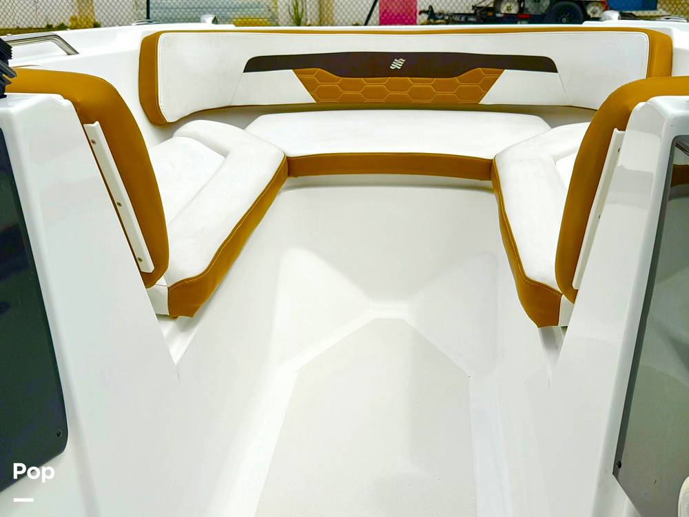 Slide: The Image of Four Winns HD2 2021 - 15631451