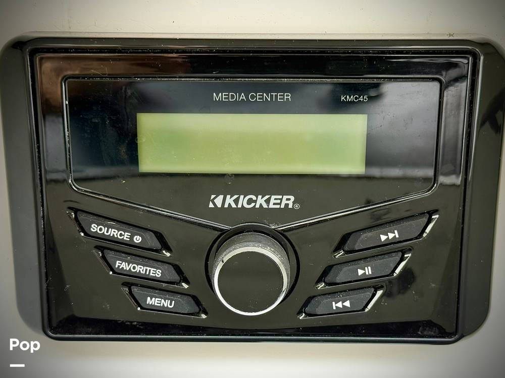 Slide: The Image of Four Winns HD2 2021 - 15631454