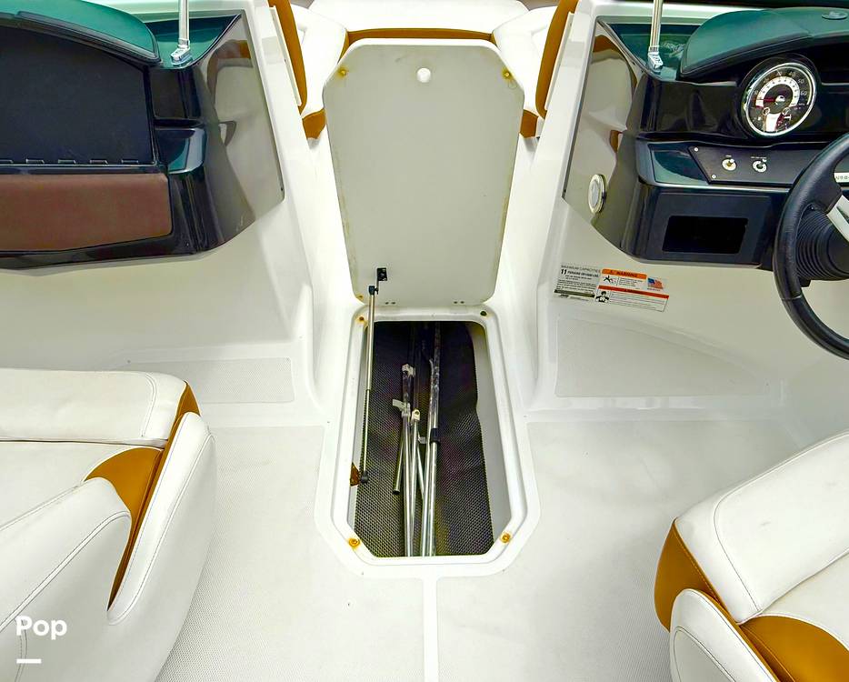 Slide: The Image of Four Winns HD2 2021 - 15631458