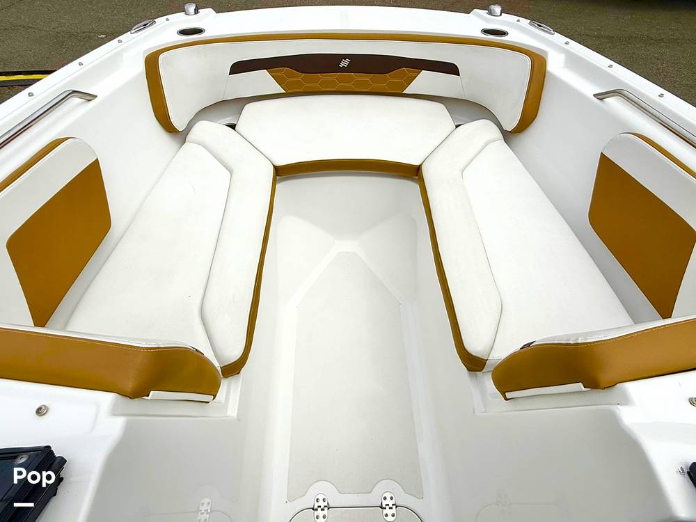 Slide: The Image of Four Winns HD2 2021 - 15631459