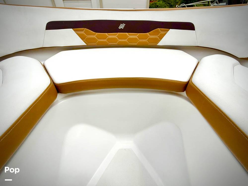 Slide: The Image of Four Winns HD2 2021 - 15631462