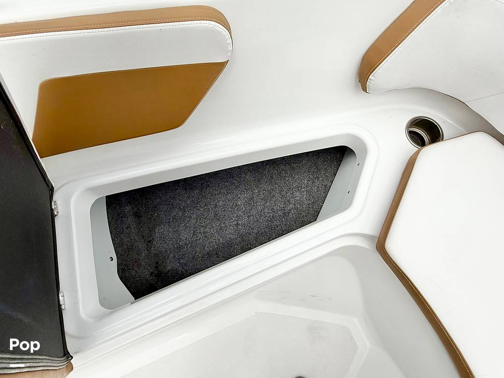 Slide: The Image of Four Winns HD2 2021 - 15631472