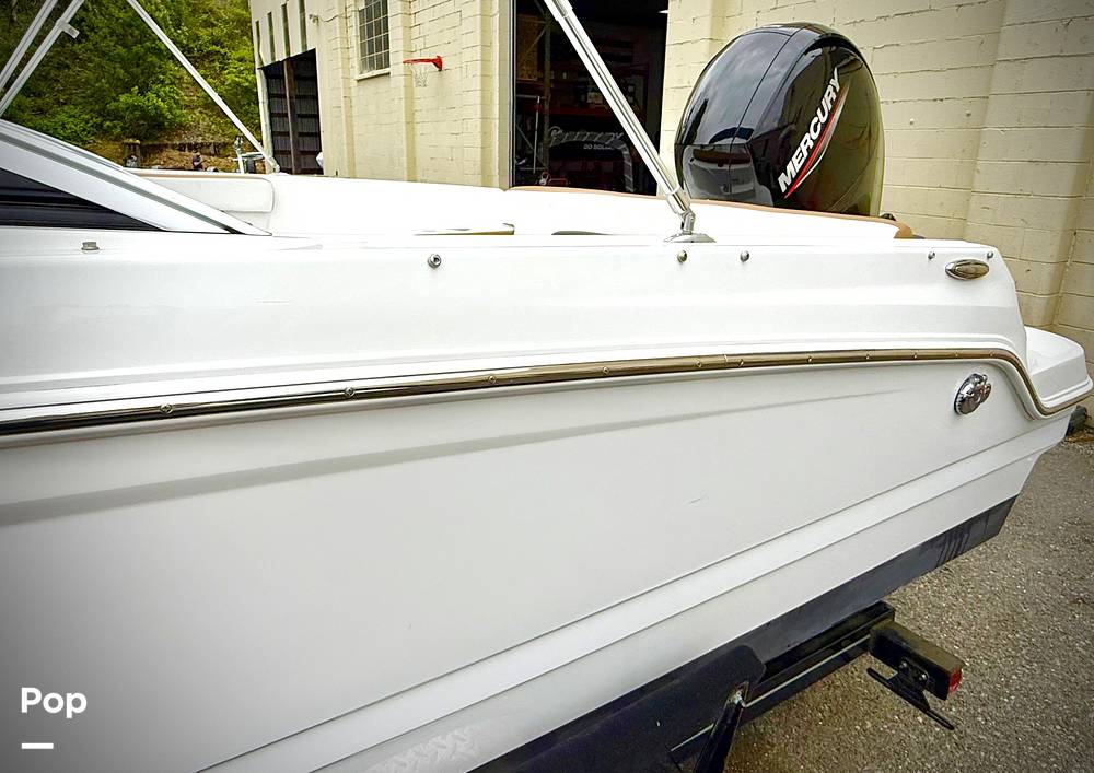 Slide: The Image of Trailer Not Included - 15631475