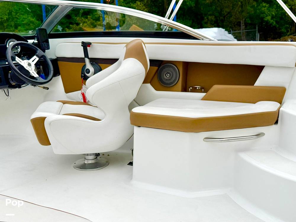 Slide: The Image of Four Winns HD2 2021 - 15631524