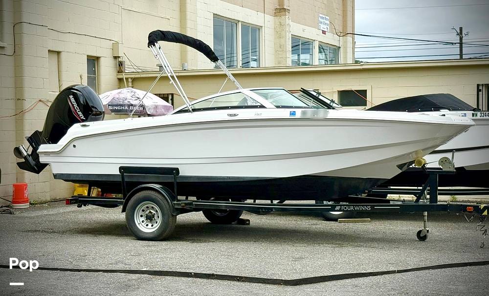 Slide: The Image of Trailer Not Included - 15631528