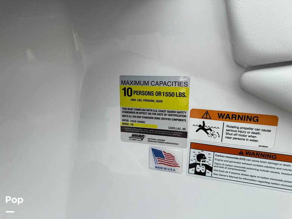 Slide: The Image of Four Winns HD2 2022 - 15591685