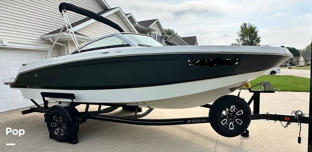 Slide: The Image of Four Winns HD2 2022 - 15639320