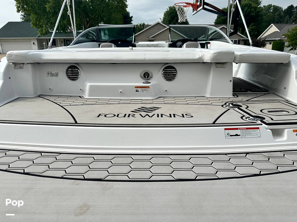 Slide: The Image of Four Winns HD2 2022 - 15639322