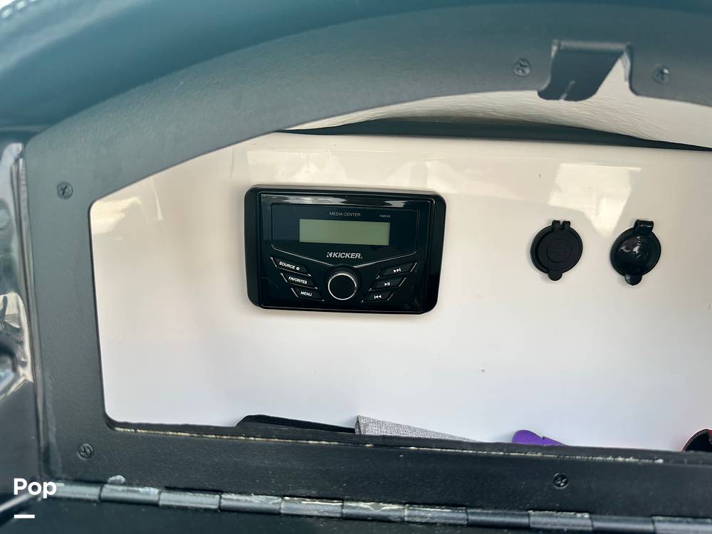 Slide: The Image of Four Winns HD2 2022 - 15639342