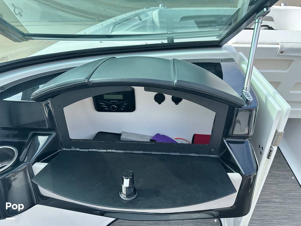 Slide: The Image of Four Winns HD2 2022 - 15639345