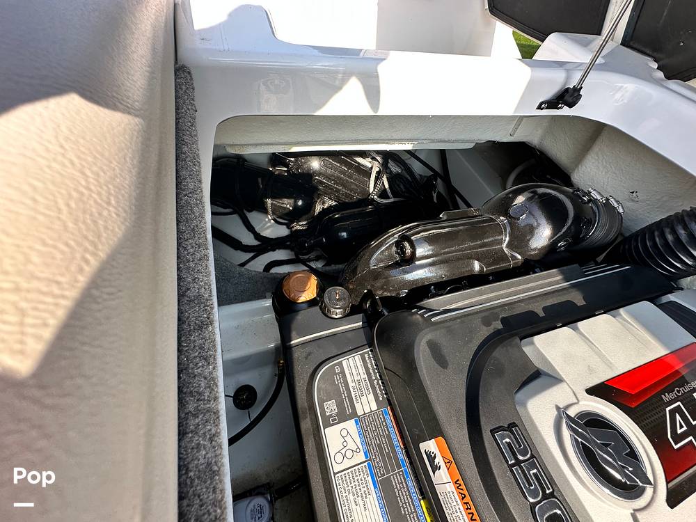 Slide: The Image of Four Winns HD2 2022 - 15639354