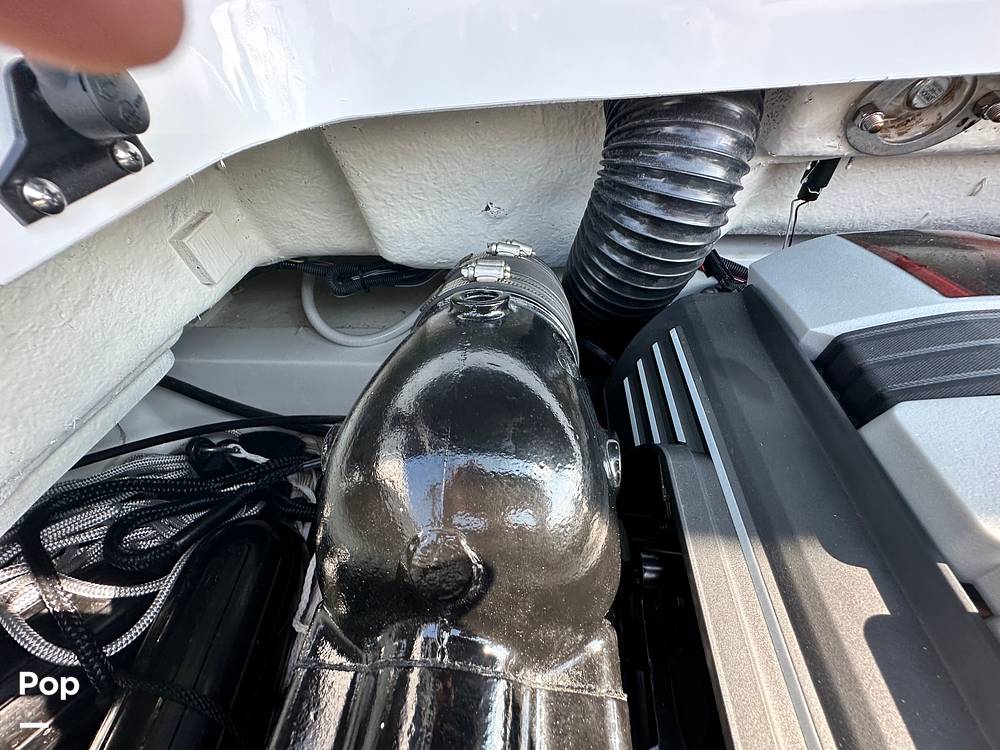 Slide: The Image of Four Winns HD2 2022 - 15639357