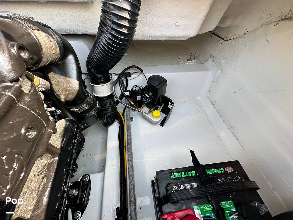 Slide: The Image of Four Winns HD2 2022 - 15639362