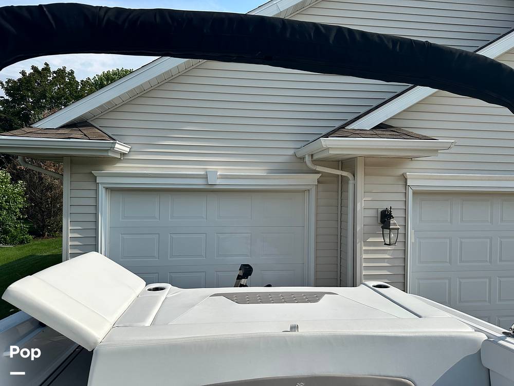 Slide: The Image of Four Winns HD2 2022 - 15639376