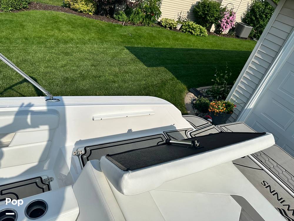 Slide: The Image of Four Winns HD2 2022 - 15639380