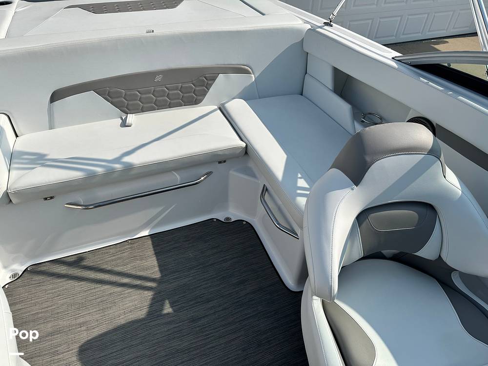 Slide: The Image of Four Winns HD2 2022 - 15639382