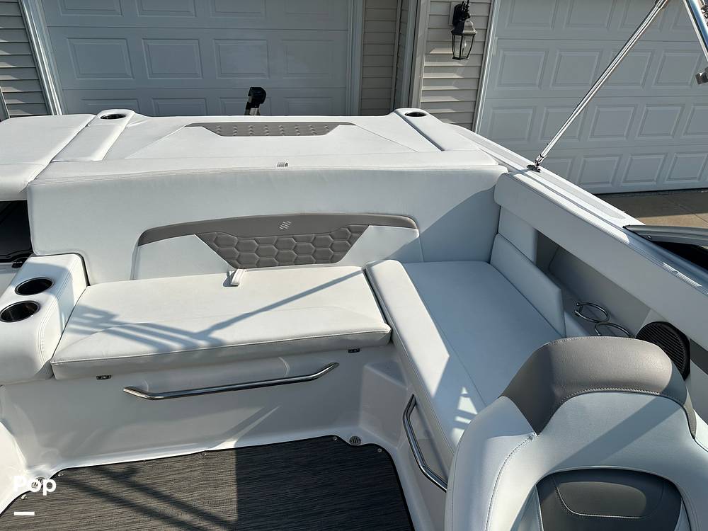 Slide: The Image of Four Winns HD2 2022 - 15639385