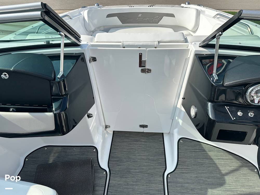 Slide: The Image of Four Winns HD2 2022 - 15639408