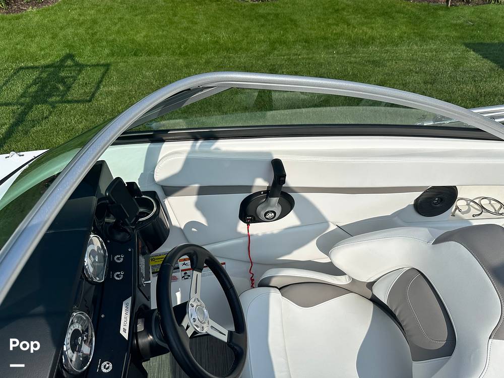 Slide: The Image of Four Winns HD2 2022 - 15639413