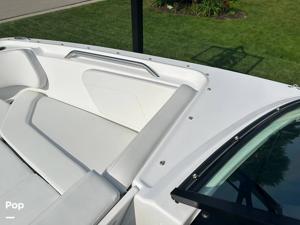 Slide: The Image of Four Winns HD2 2022 - 15639421