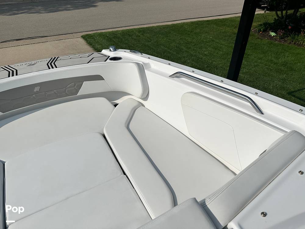 Slide: The Image of Four Winns HD2 2022 - 15639424