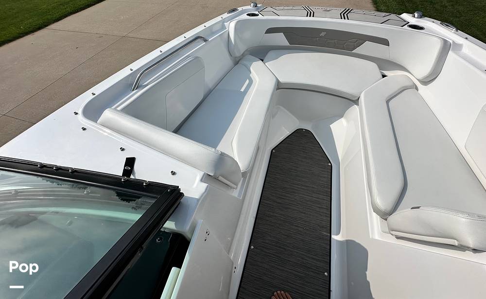 Slide: The Image of Four Winns HD2 2022 - 15639441