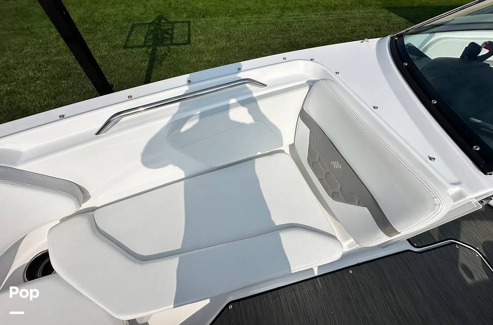 Slide: The Image of Four Winns HD2 2022 - 15639446