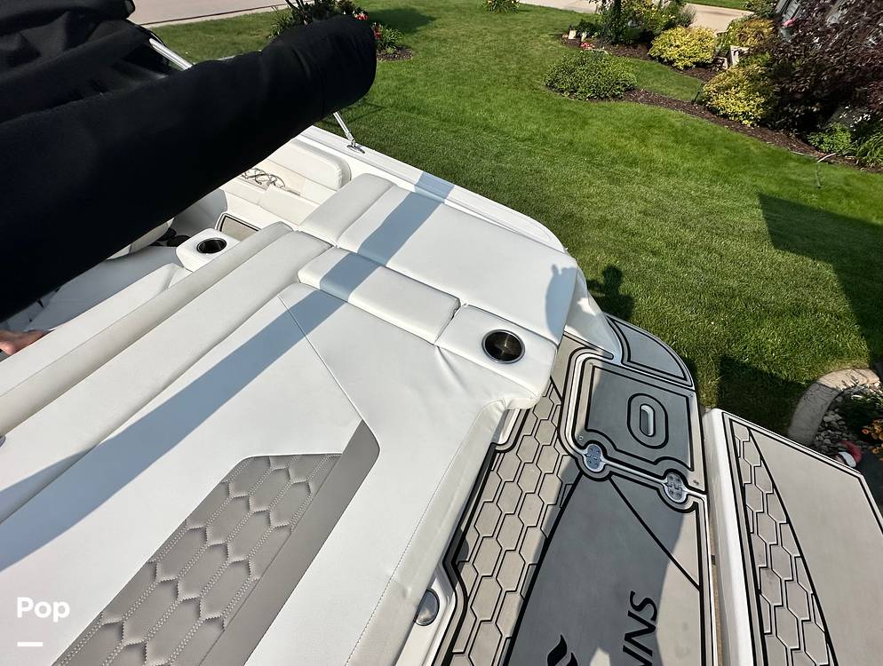 Slide: The Image of Four Winns HD2 2022 - 15639451