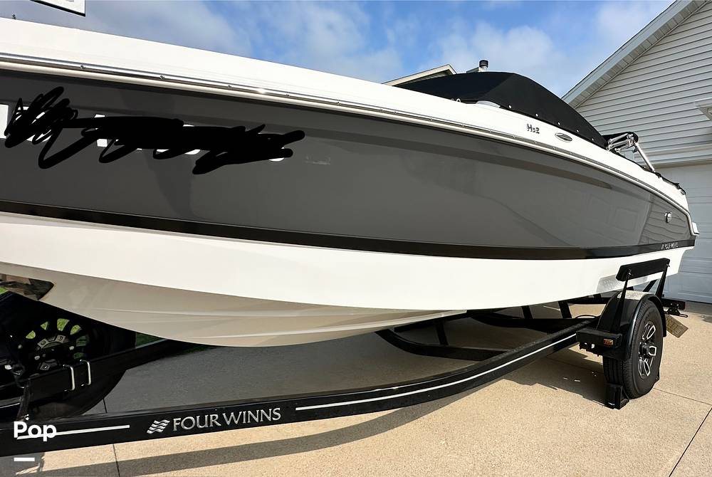 Slide: The Image of Four Winns HD2 2022 - 15639460