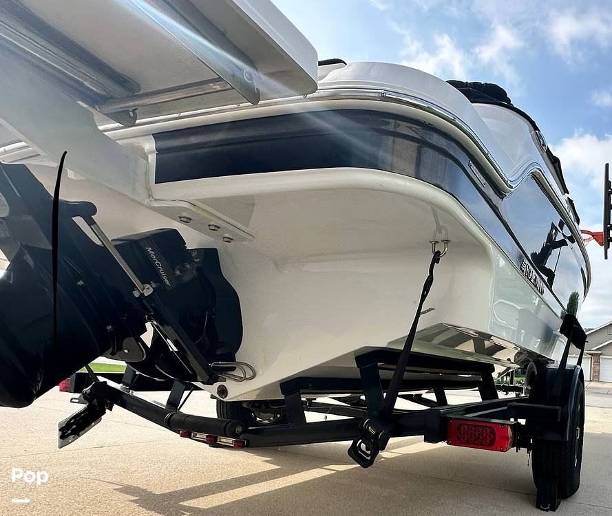 Slide: The Image of Four Winns HD2 2022 - 15639530