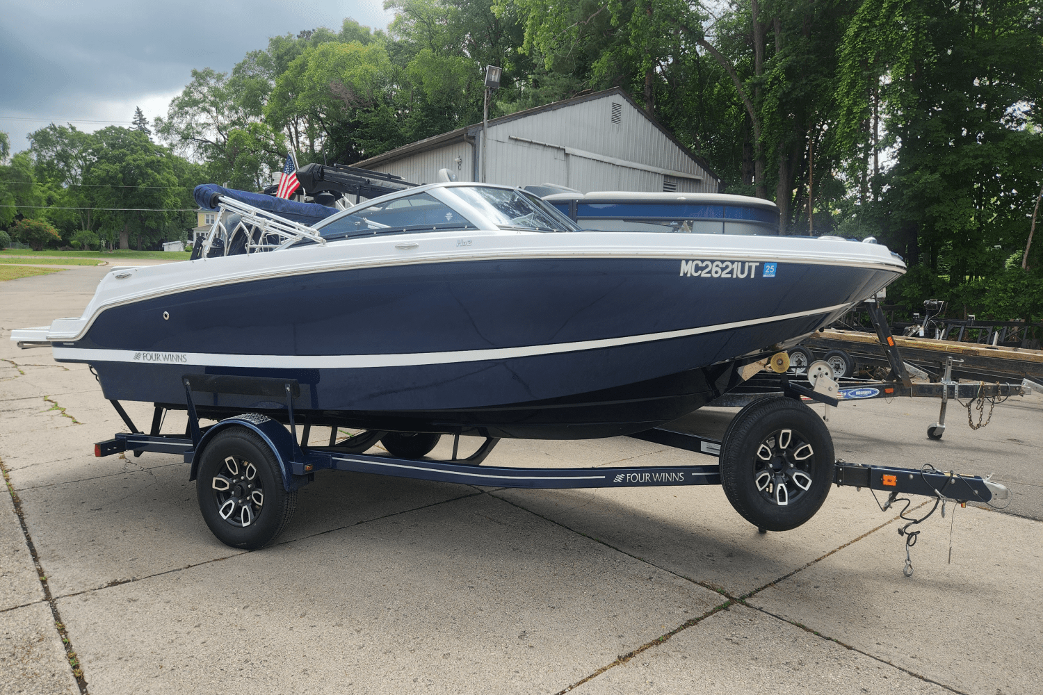 The Image of Four Winns HD2 2022 - undefined