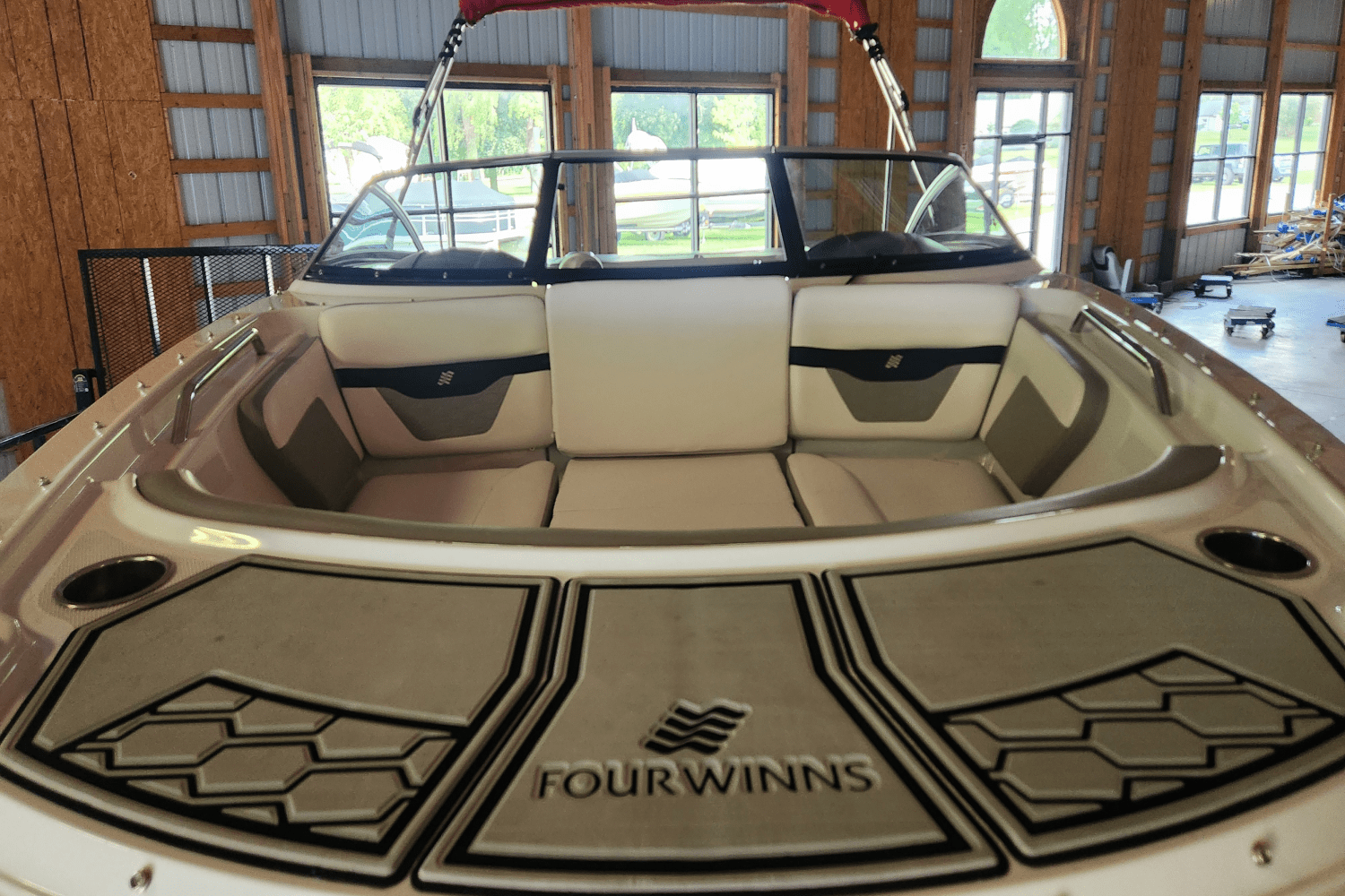 Slide: The Image of Four Winns HD 200 2018 - 14