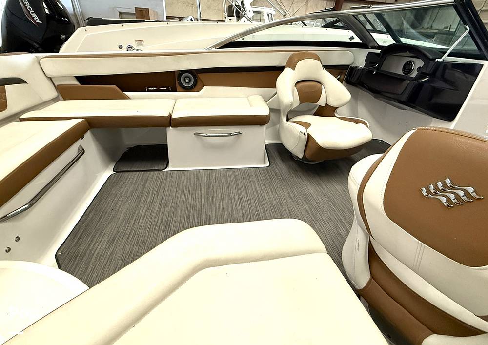 Slide: The Image of Four Winns HD200 OB 2020 - 15812863