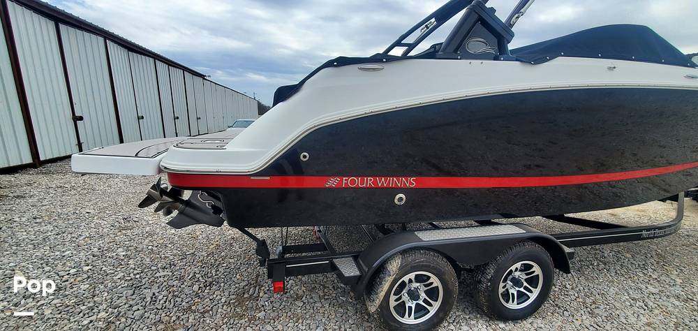 Slide: The Image of Four Winns HD3 2021 - 12091716