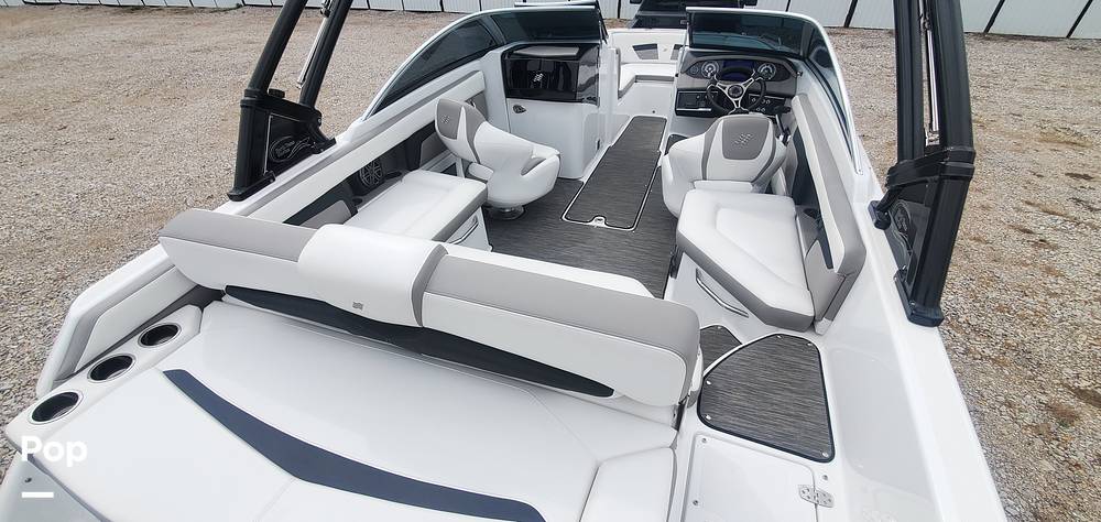 Slide: The Image of Four Winns HD3 2021 - 12091977