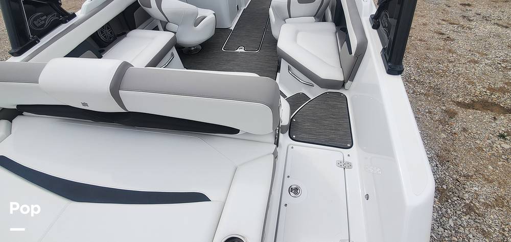 Slide: The Image of Four Winns HD3 2021 - 12091981