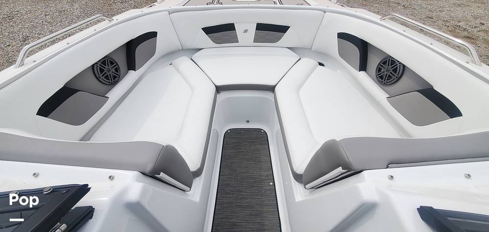 Slide: The Image of Four Winns HD3 2021 - 12091995