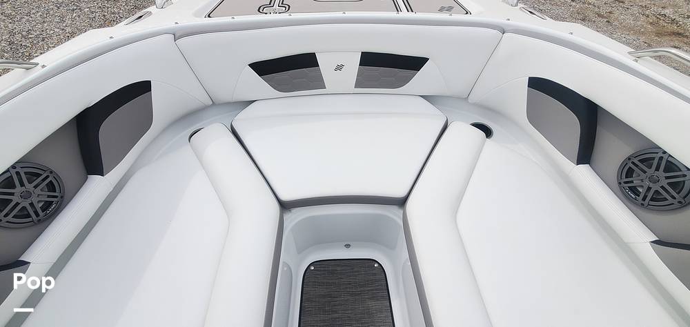 Slide: The Image of Four Winns HD3 2021 - 12091996