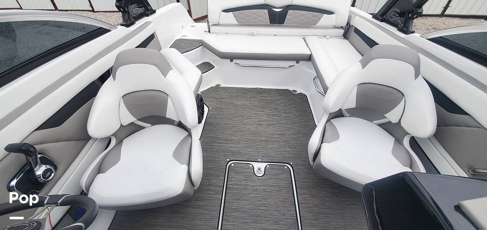 Slide: The Image of Four Winns HD3 2021 - 12092006