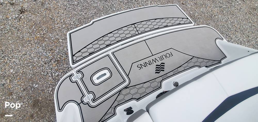 Slide: The Image of Four Winns HD3 2021 - 12092037