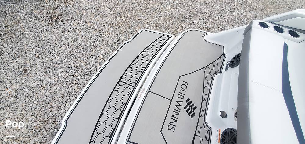 Slide: The Image of Four Winns HD3 2021 - 12092038