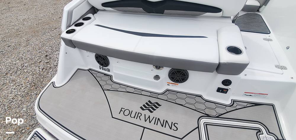 Slide: The Image of Four Winns HD3 2021 - 12092040