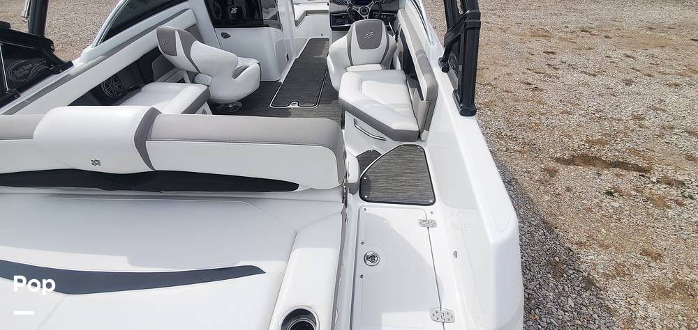 Slide: The Image of Four Winns HD3 2021 - 12092044