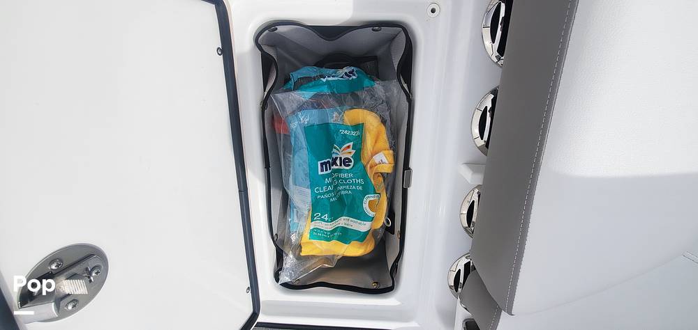 Slide: The Image of Four Winns HD3 2021 - 12092045