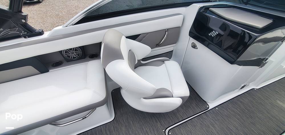 Slide: The Image of Four Winns HD3 2021 - 12092048