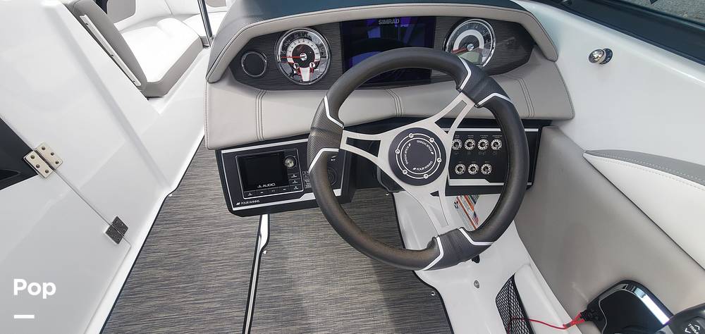 Slide: The Image of Four Winns HD3 2021 - 12092351