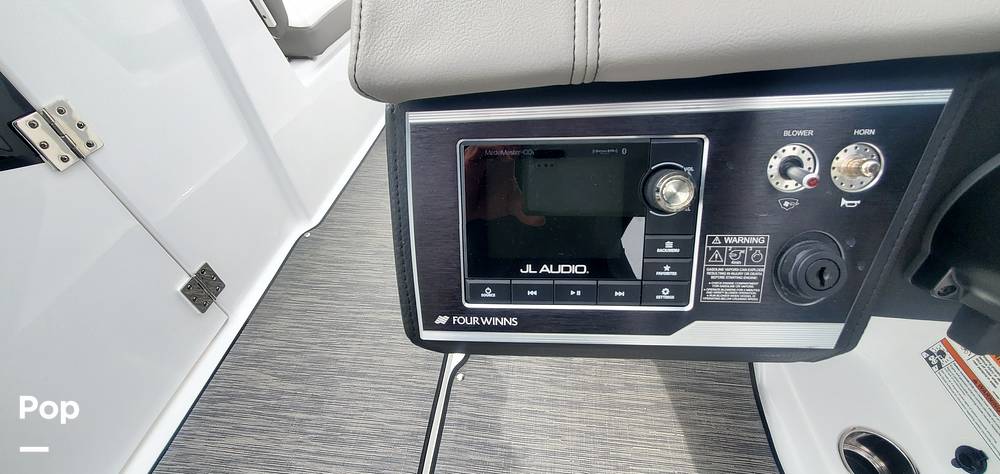 Slide: The Image of Four Winns HD3 2021 - 12092353