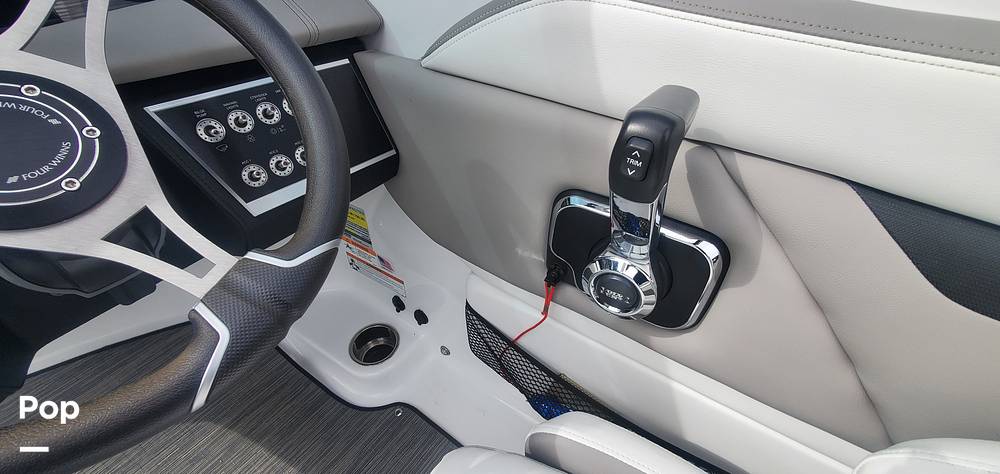 Slide: The Image of Four Winns HD3 2021 - 12092356